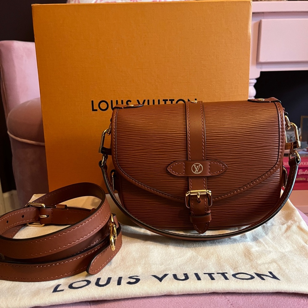 Louis Vuitton Saumur bb in Cognac Epi leather